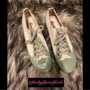 Selmer Nole Brogue Sneakers white & celery green lace up kid leather Size 8 1/2